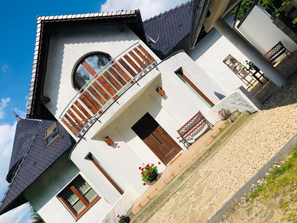 Villa Nibylandia Motylkowa Nowa Wies Grodziska Exterior foto